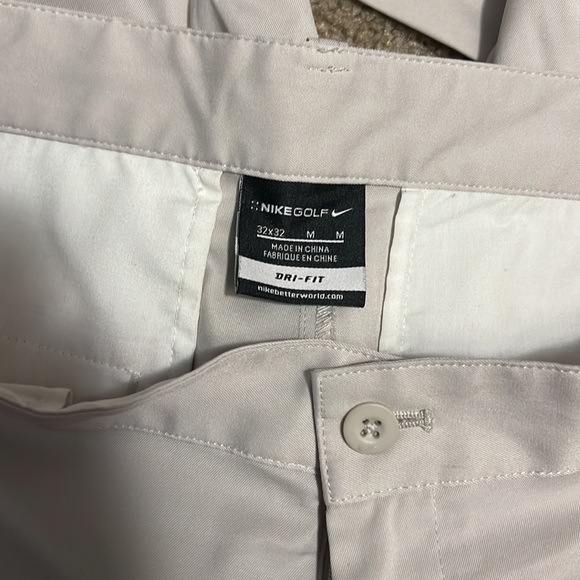 Men's Nike Dri-Fit Golf Flat Front Tech Pants, Light Bone, Size 32/32 715806 072 - Picture 4 of 6